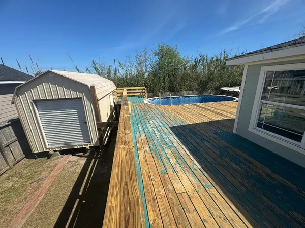 $229,900 | 735 10th Street, San Leon, TX 77539