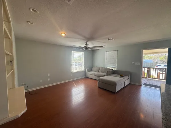 $229,900 | 735 10th Street, San Leon, TX 77539