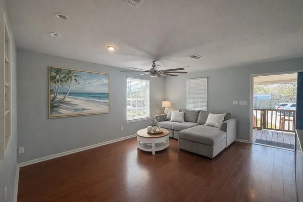 $229,900 | 735 10th Street, San Leon, TX 77539