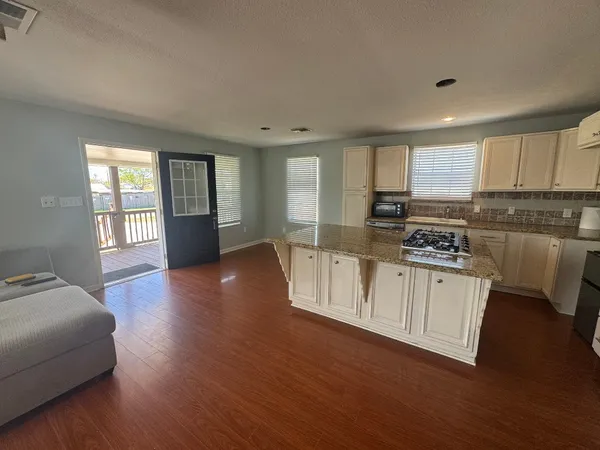 $229,900 | 735 10th Street, San Leon, TX 77539