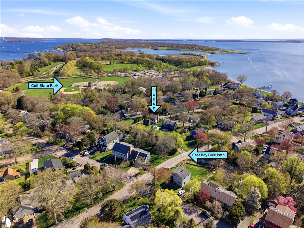 18 Loring Road Bristol, RI 02809 - Photo 2 of 38