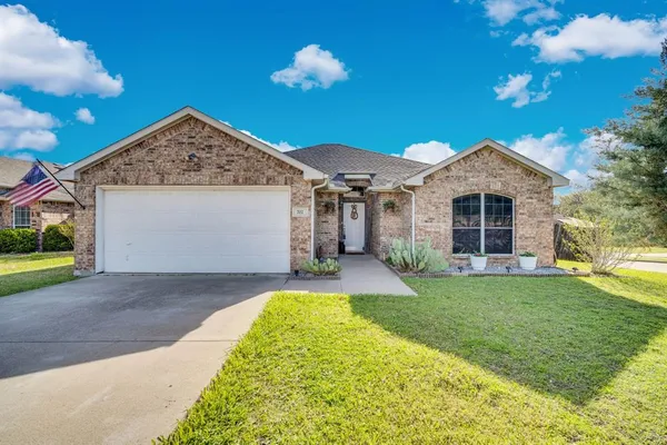$335,000 | 702 Green Acres Lane, Midlothian, TX 76065