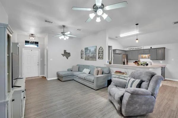 $329,000 | 702 Green Acres Lane, Midlothian, TX 76065