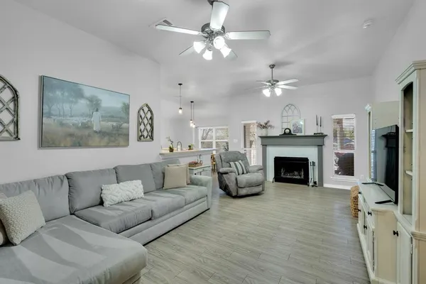 $329,000 | 702 Green Acres Lane, Midlothian, TX 76065