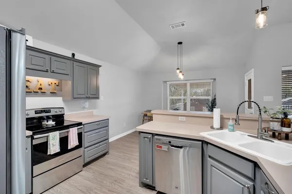 $329,000 | 702 Green Acres Lane, Midlothian, TX 76065