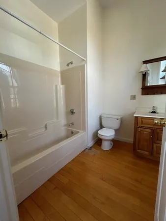 $1,400 | 23 Grove Spencer Ma, Unit 2L, Spencer, MA 01562