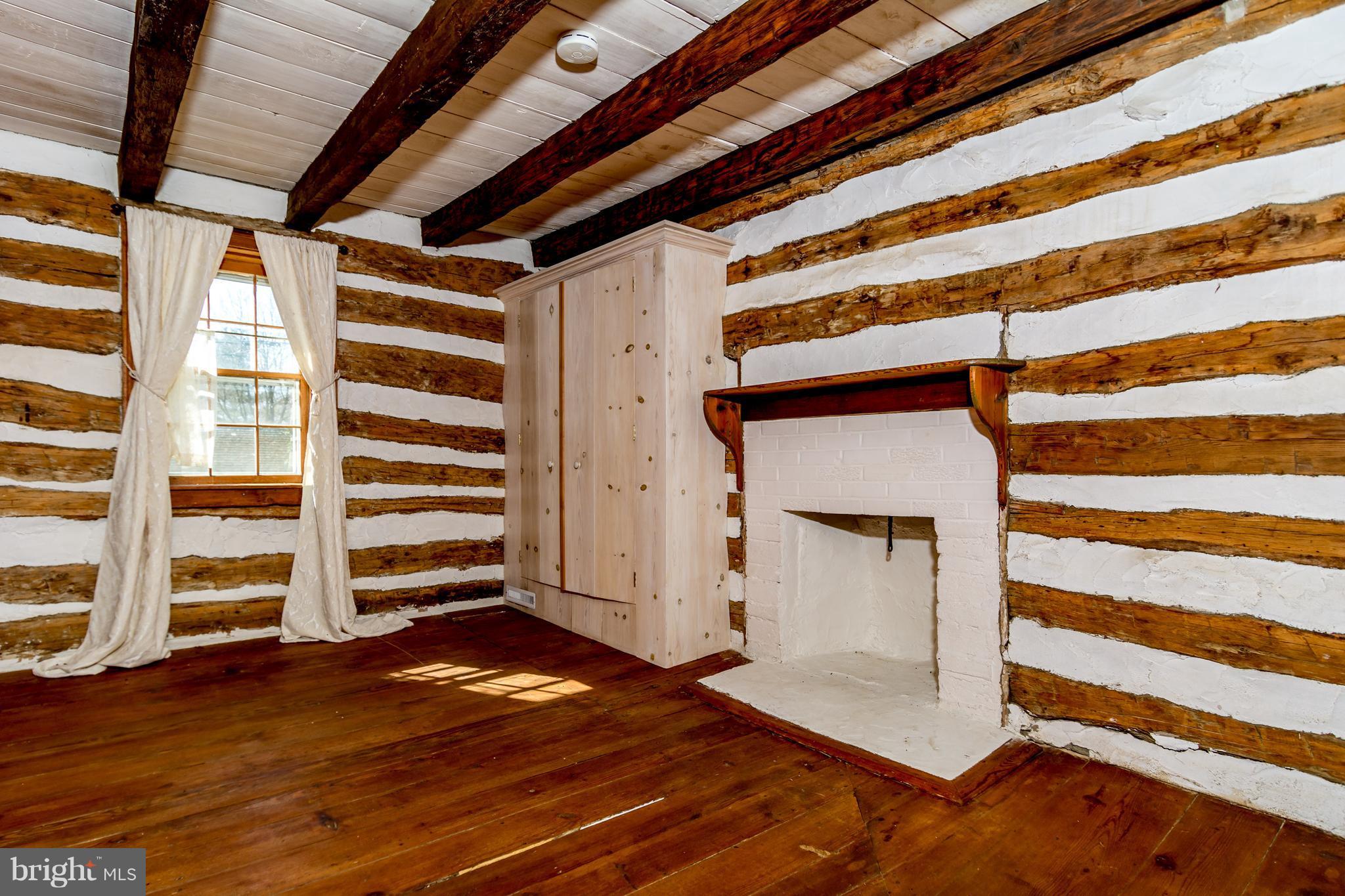 2806 Crenshaw Road Marshall, VA 20115 - Photo 18 of 30 a view of a room with wooden floor and windows