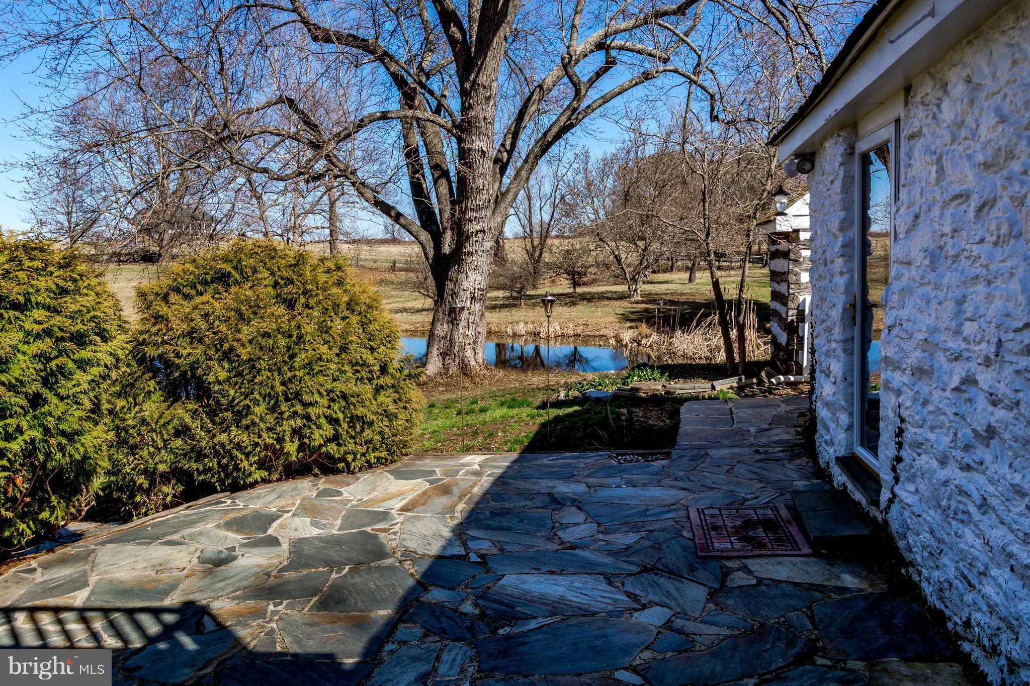 2806 Crenshaw Road Marshall, VA 20115 - Photo 20 of 30 a view of a pathway with a yard