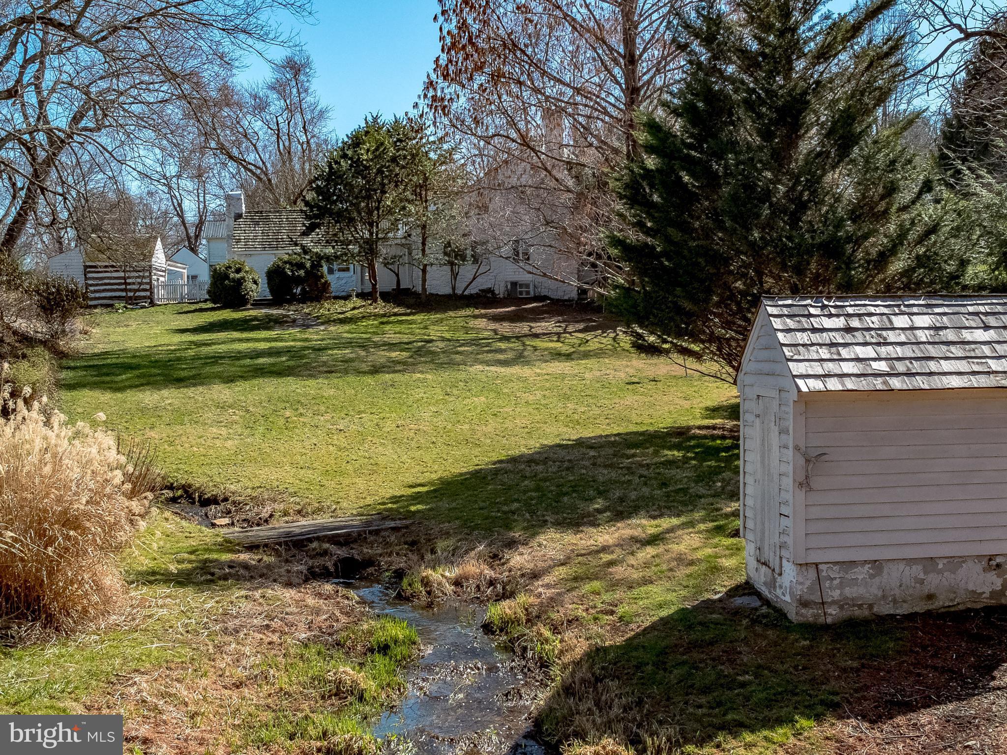 2806 Crenshaw Road Marshall, VA 20115 - Photo 25 of 30 a view of a yard with an outdoor space
