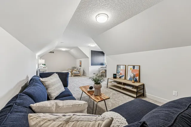 $1,415,000 | 6294 Bluestem Road North, Hamel, MN 55340