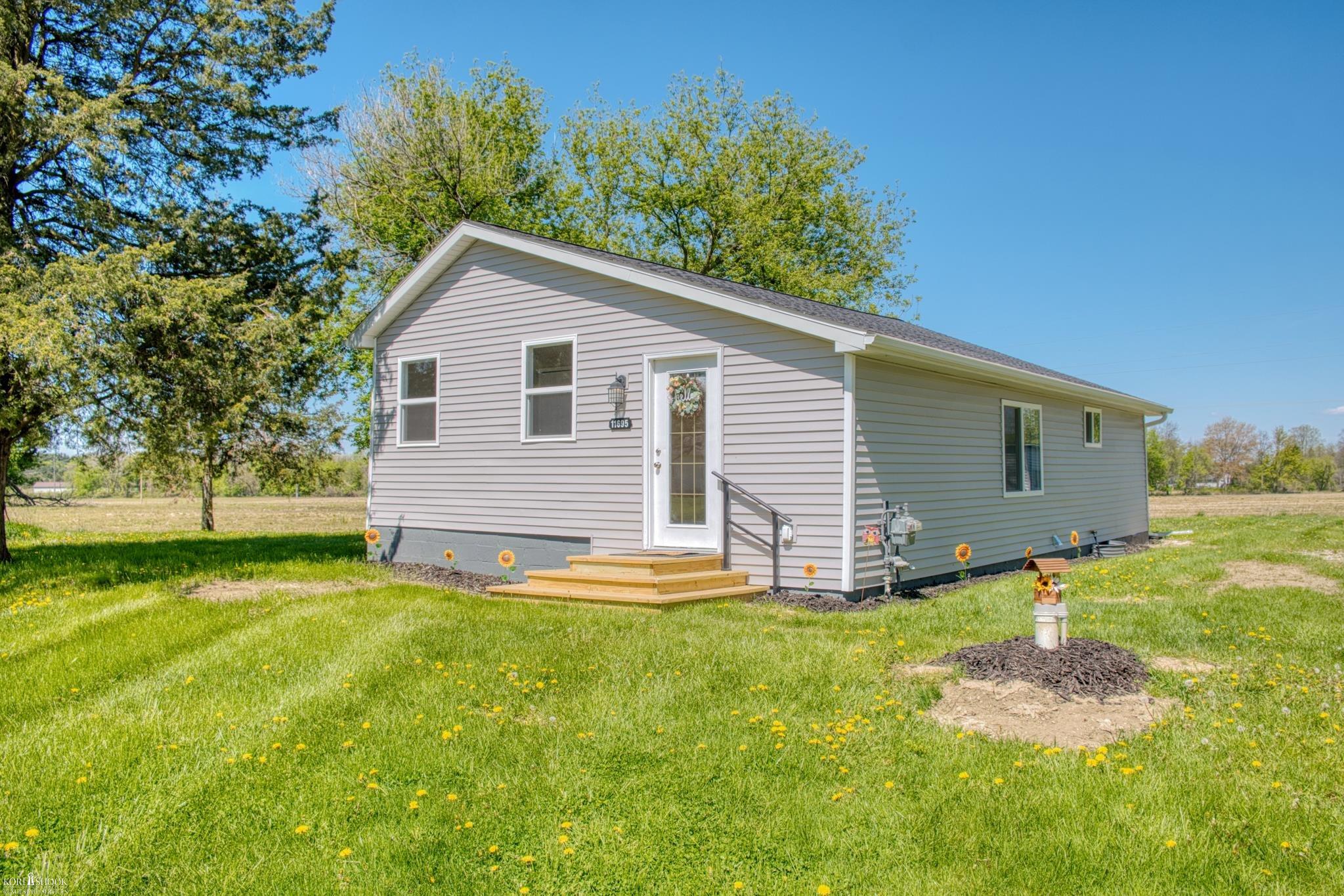 11695 Lytle Road Lennon, MI 48449 - Photo 1 of 22 50207147-457ee3f9-f7e9-4d1b-a379-cc92b1e4ec1b.JPG