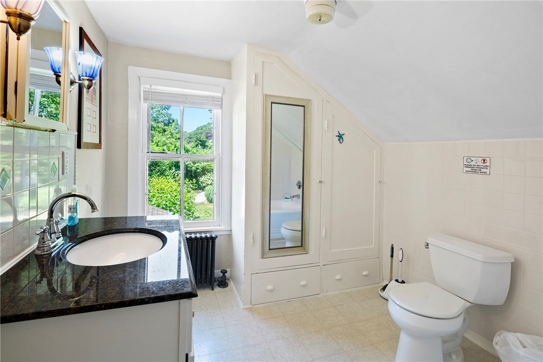 342 Post Road Westerly, RI 02891 - Photo 20 of 47