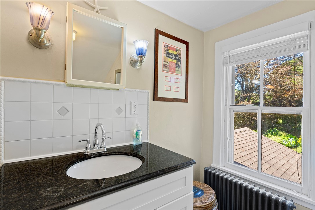 342 Post Road Westerly, RI 02891 - Photo 21 of 47