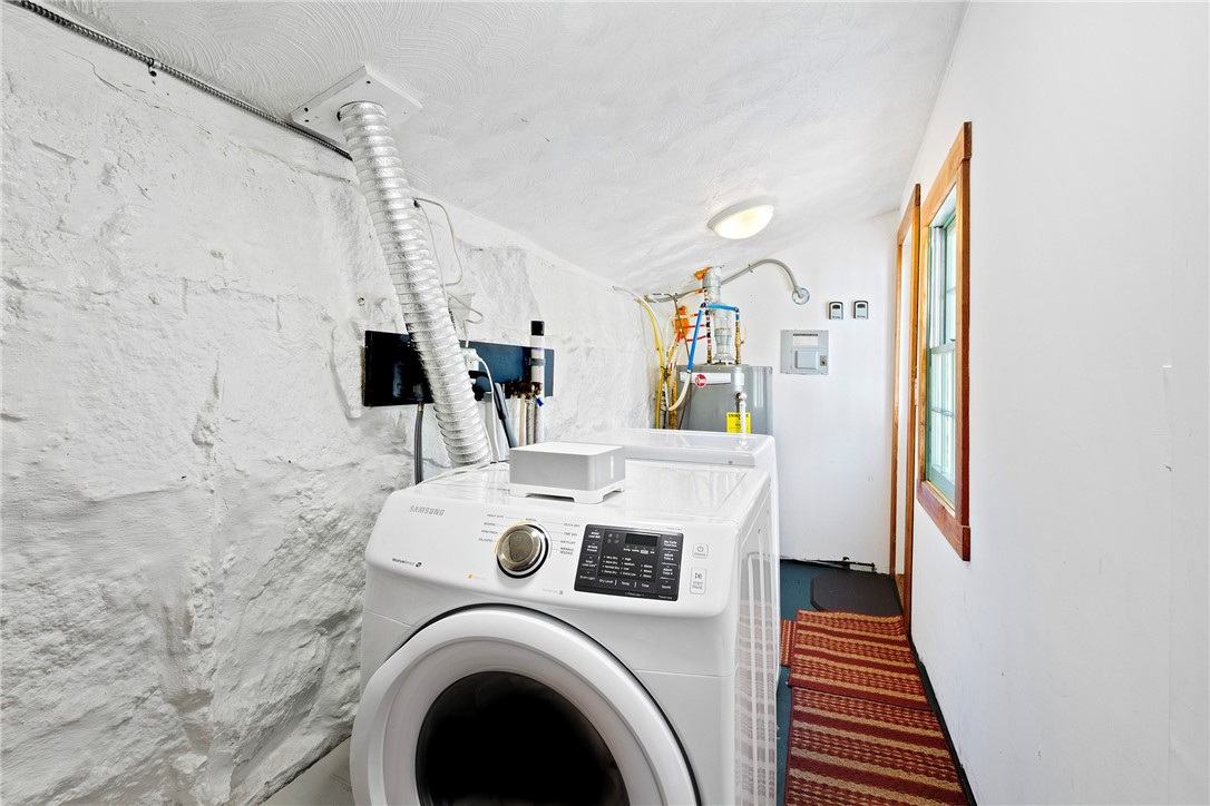 342 Post Road Westerly, RI 02891 - Photo 26 of 47