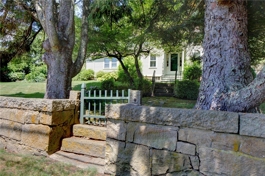 342 Post Road Westerly, RI 02891 - Photo 44 of 47