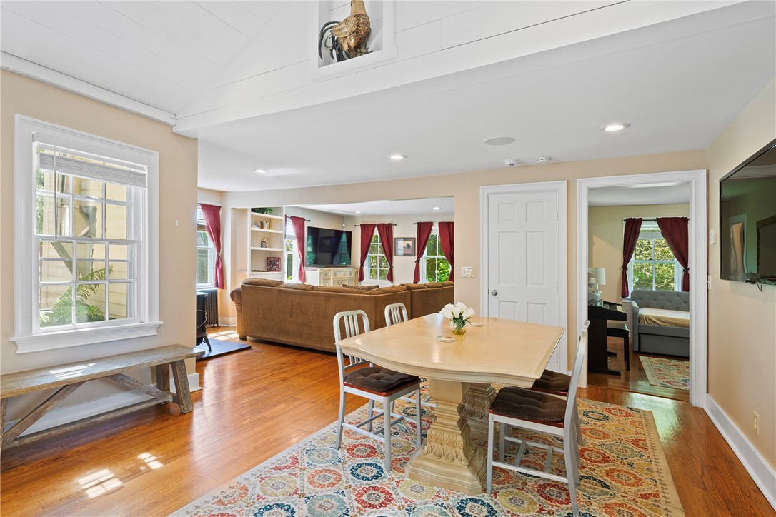 342 Post Road Westerly, RI 02891 - Photo 10 of 47