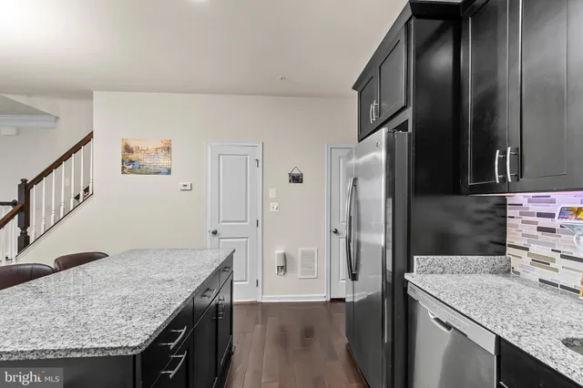 $2,800 | 43151 Wealdstone Terrace, Ashburn, VA 20148