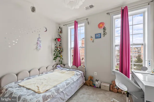 $2,800 | 43151 Wealdstone Terrace, Ashburn, VA 20148