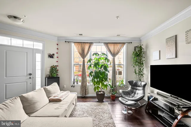 $2,800 | 43151 Wealdstone Terrace, Ashburn, VA 20148