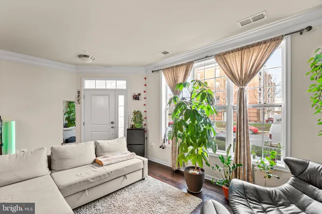 $2,800 | 43151 Wealdstone Terrace, Ashburn, VA 20148