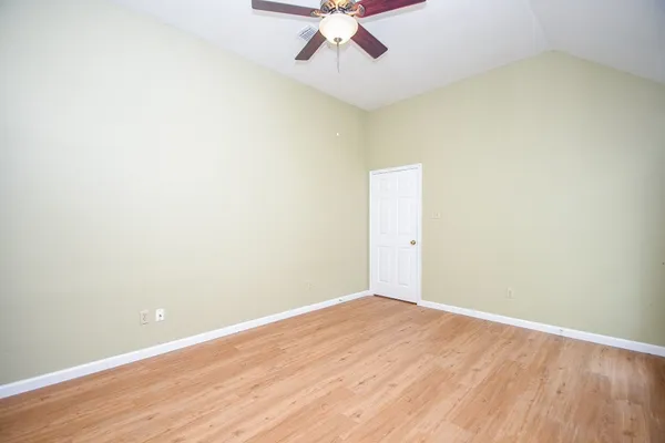 $1,600 | 9111 Belle Glen Drive, Houston, TX 77099
