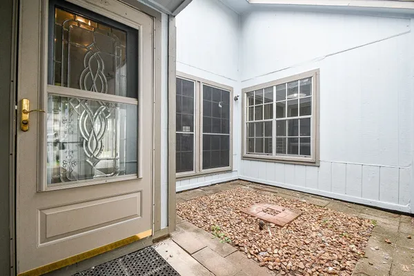 $1,600 | 9111 Belle Glen Drive, Houston, TX 77099