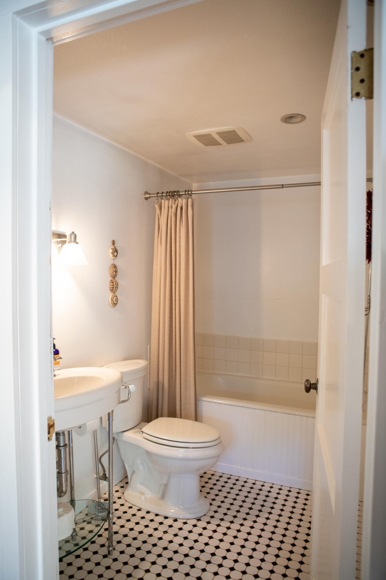 2948 Torito Road Montecito, CA 93108 - Photo 14 of 25 a bathroom with a toilet a a sink and a shower