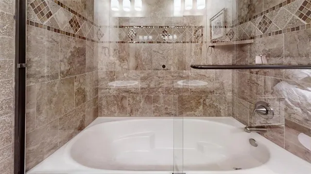 $450,000 | 401 East Pearl Street, Unit 2204, Granbury, TX 76048