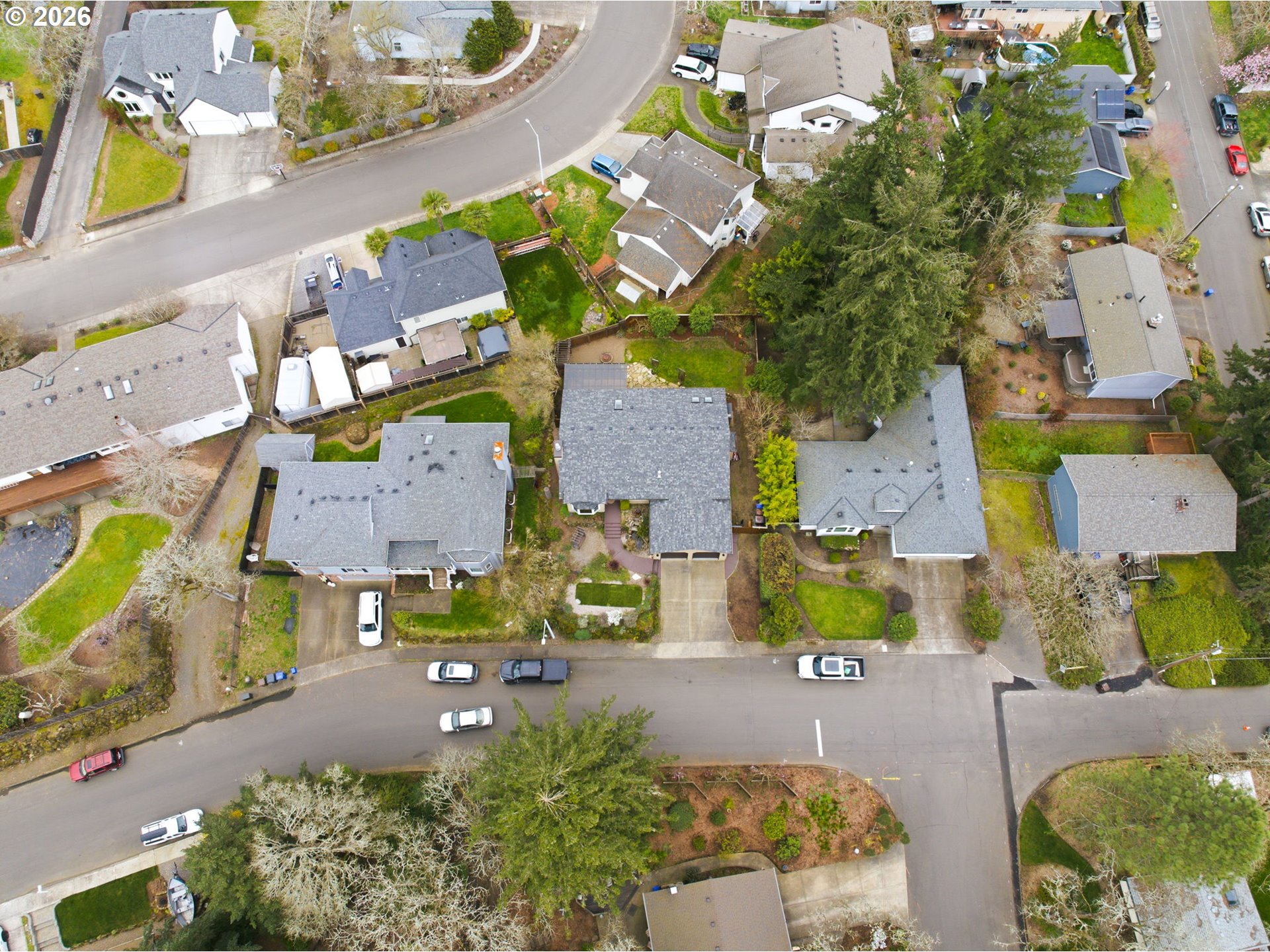 1315 High Street Gladstone, OR 97027 - Photo 33 of 36 an aerial view of a houses with yard