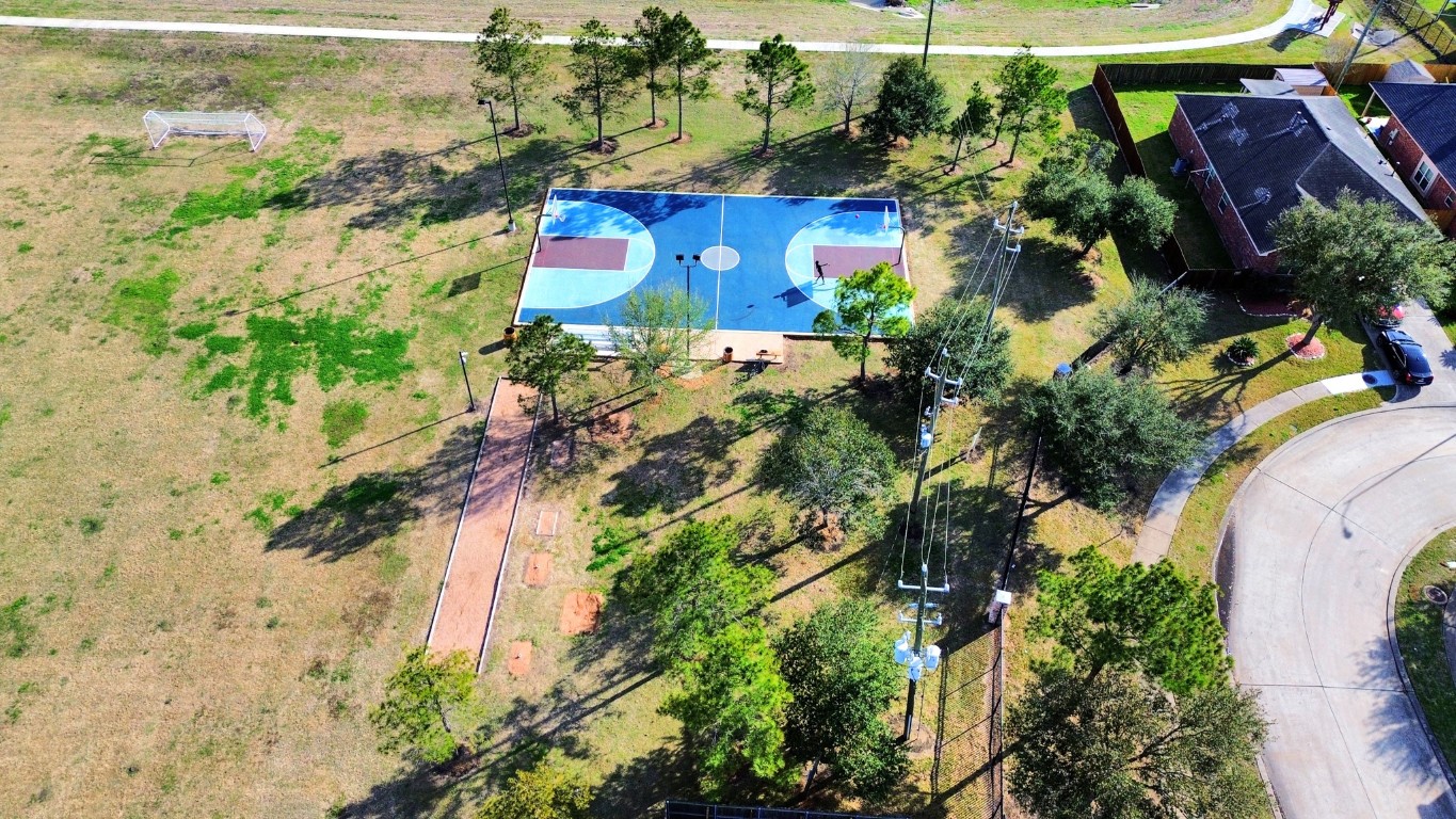 8218 Radial Court Rosharon, TX 77583 - Photo 19 of 40