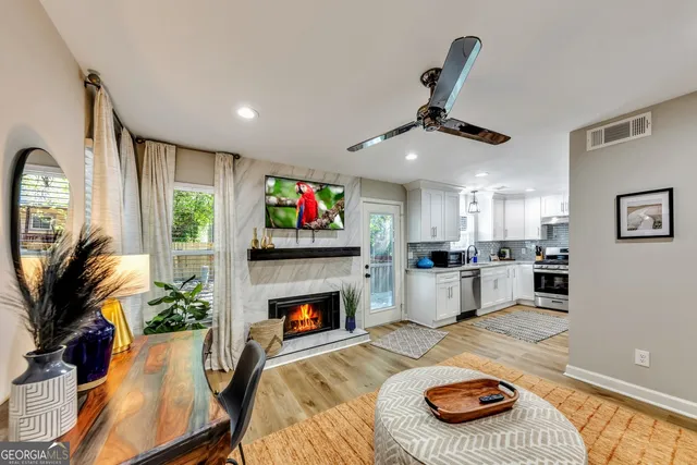 $3,500 | 1018 Falling Valley Court Southeast, Smyrna, GA 30080