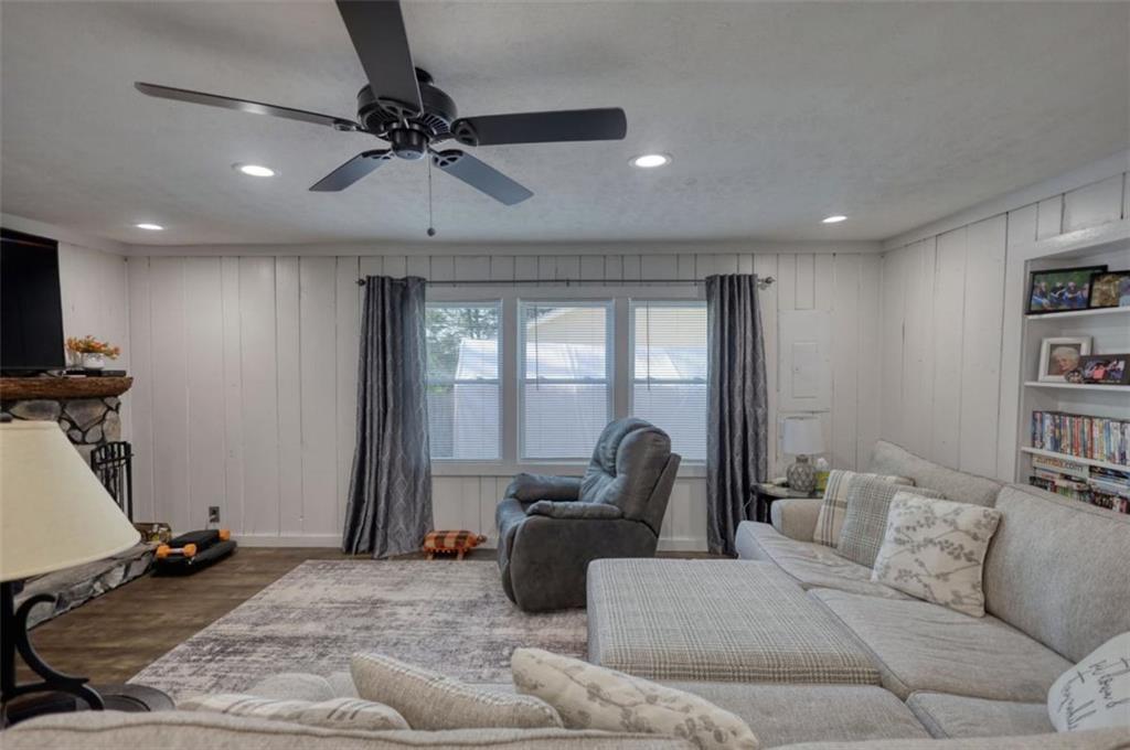 89 Miss Sarah Road Monticello, GA 31064 - Photo 17 of 77 a living room with furniture and a flat screen tv