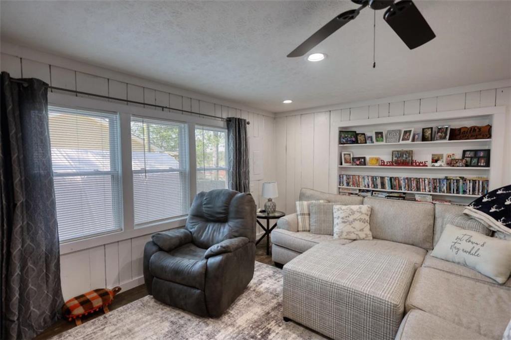 89 Miss Sarah Road Monticello, GA 31064 - Photo 20 of 77 a living room with furniture and a window