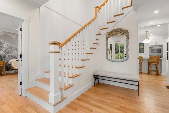 a view of entryway with livingroom and furniture
