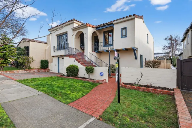 $1,998,000 | 220 Palm Avenue, Millbrae, CA 94030