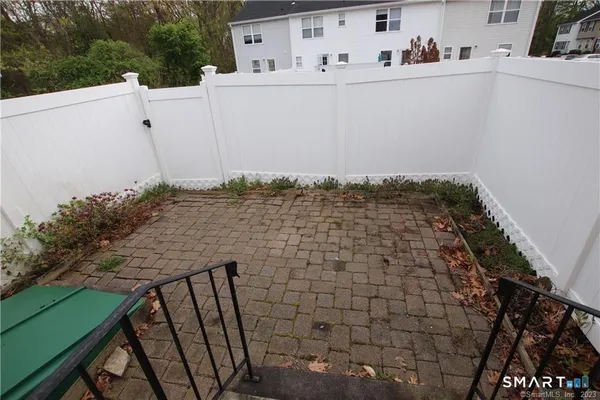 $2,400 | 2 Mulberry Lane, Unit 2, Glastonbury, CT 06033