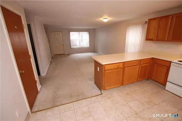 $2,400 | 2 Mulberry Lane, Unit 2, Glastonbury, CT 06033