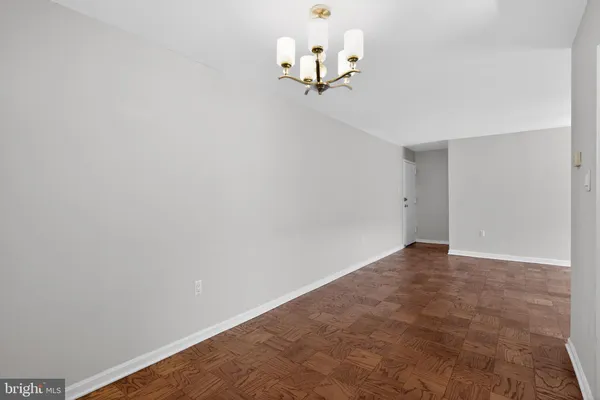 $240,000 | 432 North Armistead Street, Unit 203, Alexandria, VA 22312