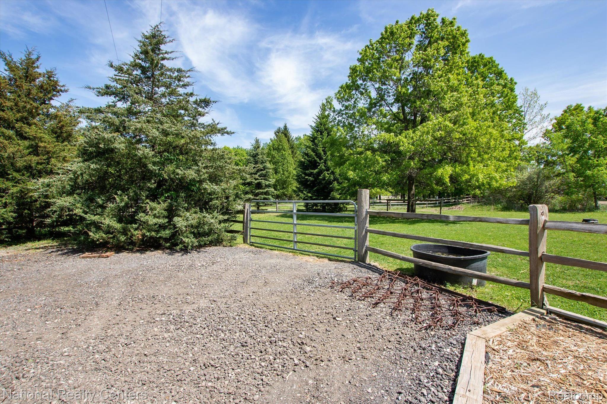 4720 Lone Tree Road Milford, MI 48380 - Photo 83 of 99 Gallery Image 83
