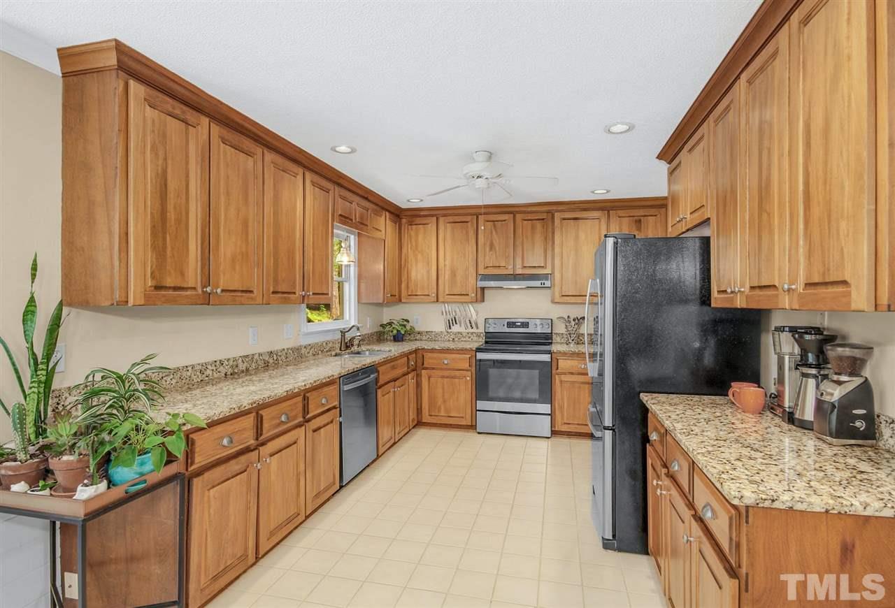 11417 Dunleith Drive Raleigh, NC 27614 - Photo 10 of 30 Gallery Image 10