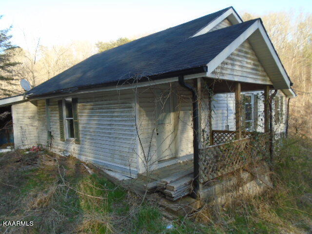 249 Greenland Road Luttrell, TN 37779 - Photo 3 of 4 249 Greenland back