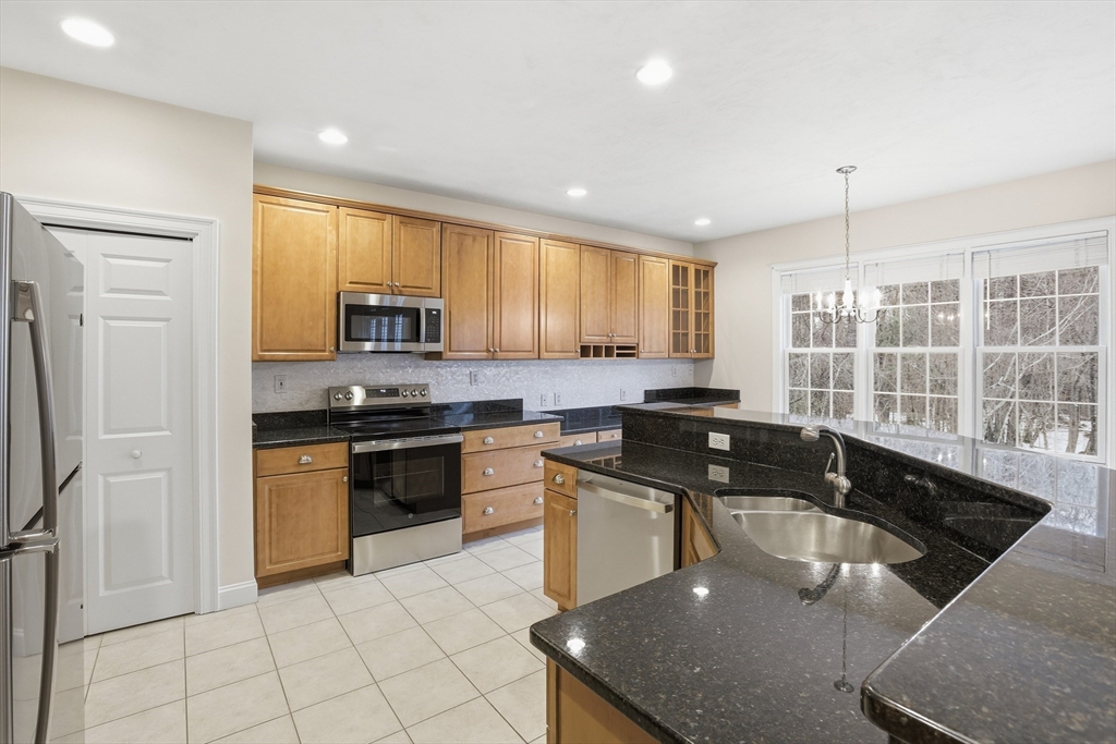 19 Sandstone Road Westford, MA 01886 - Photo 11 of 42