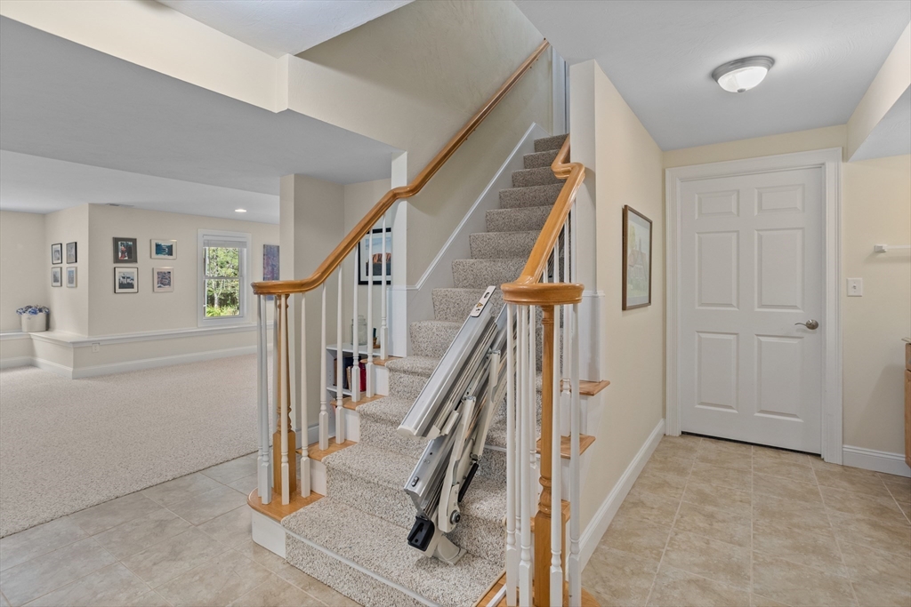 19 Sandstone Road Westford, MA 01886 - Photo 27 of 42