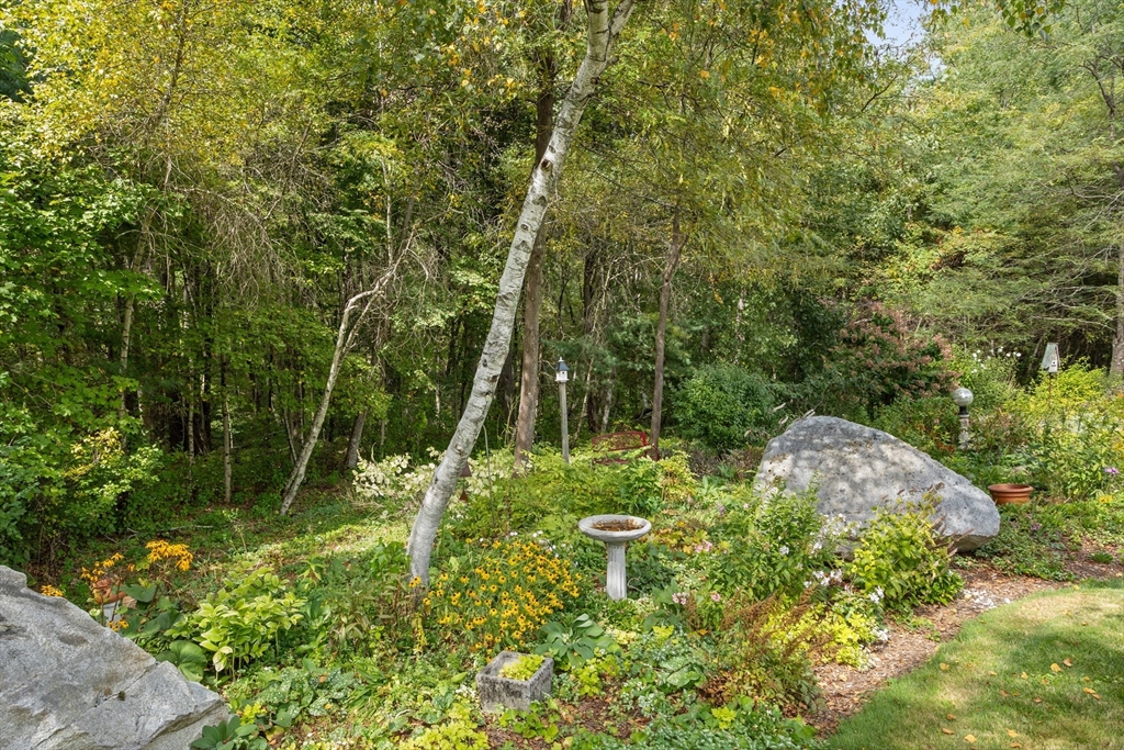 19 Sandstone Road Westford, MA 01886 - Photo 34 of 42