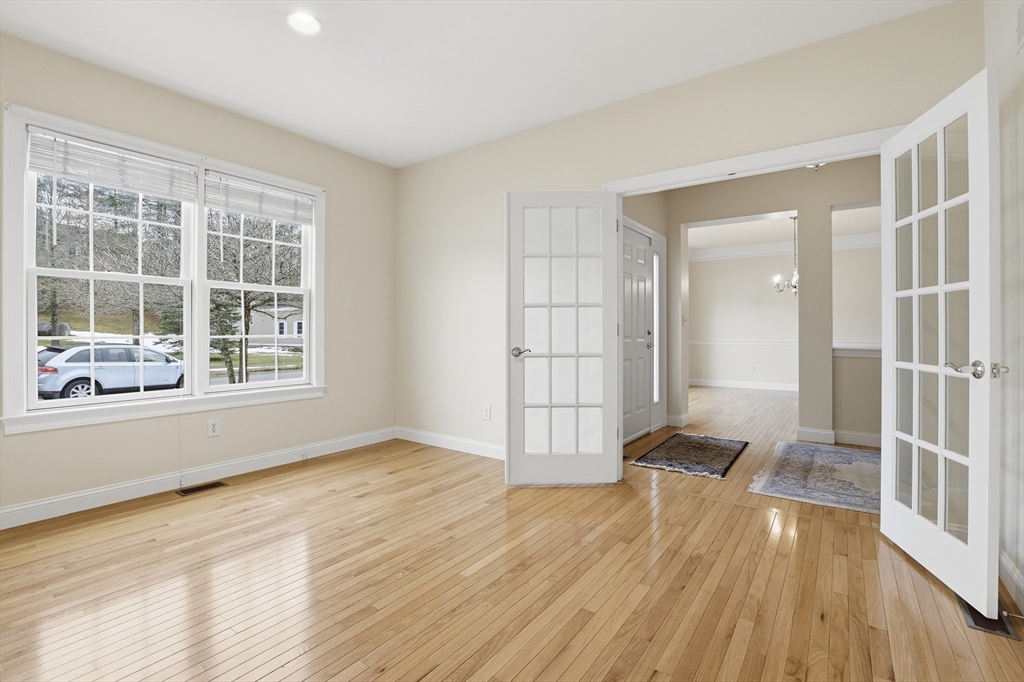 19 Sandstone Road Westford, MA 01886 - Photo 4 of 42