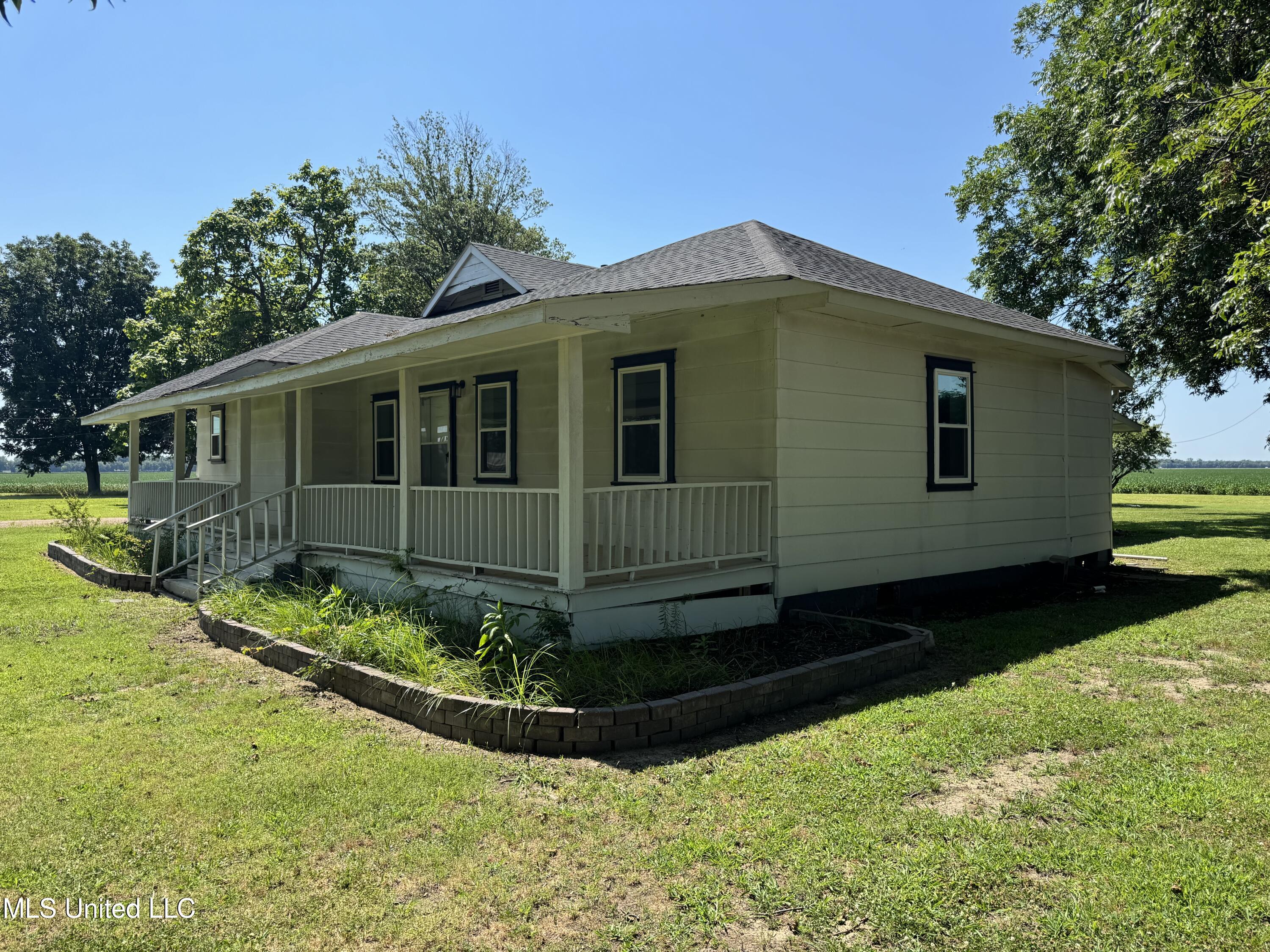 367 Lampard Road Cleveland, MS 38732 - Photo 3 of 51 IMG_3164