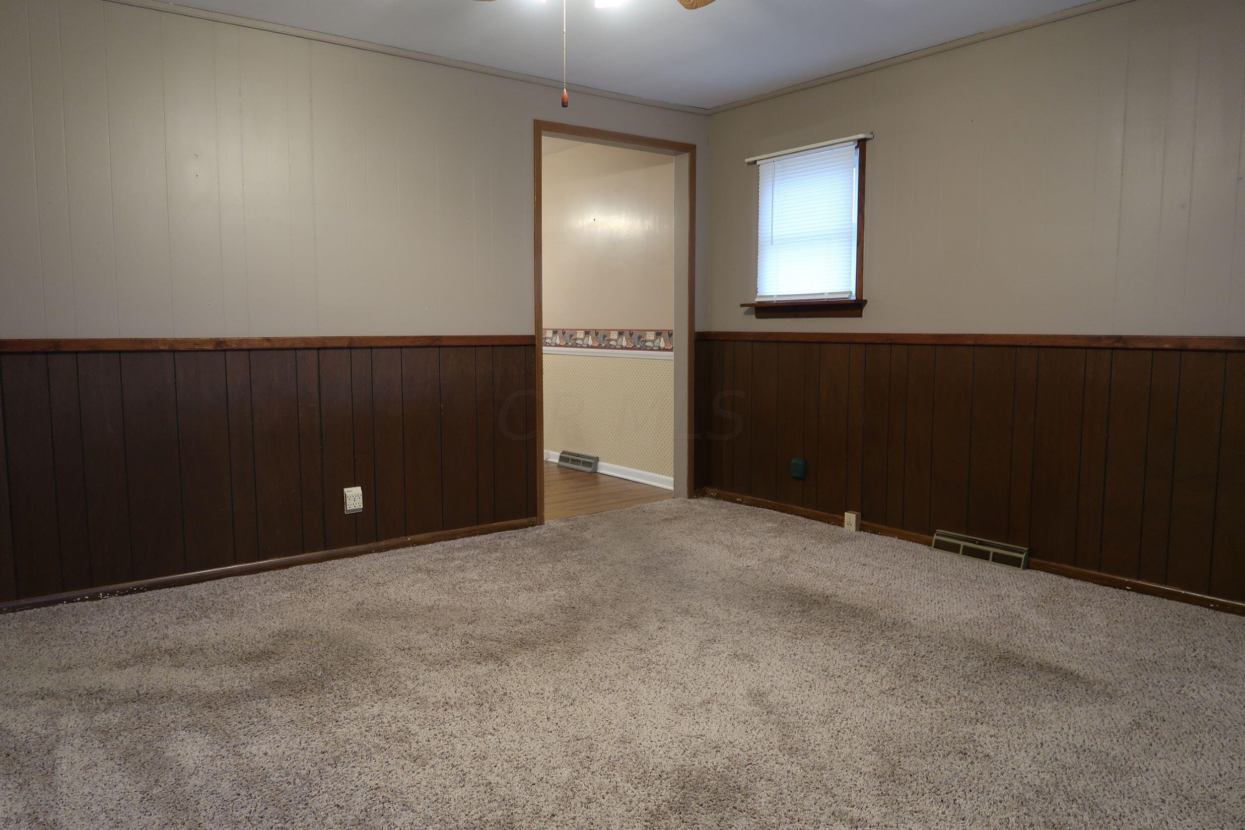 145 Fieldpoint Road Heath, OH 43056 - Photo 5 of 29 2 Living room