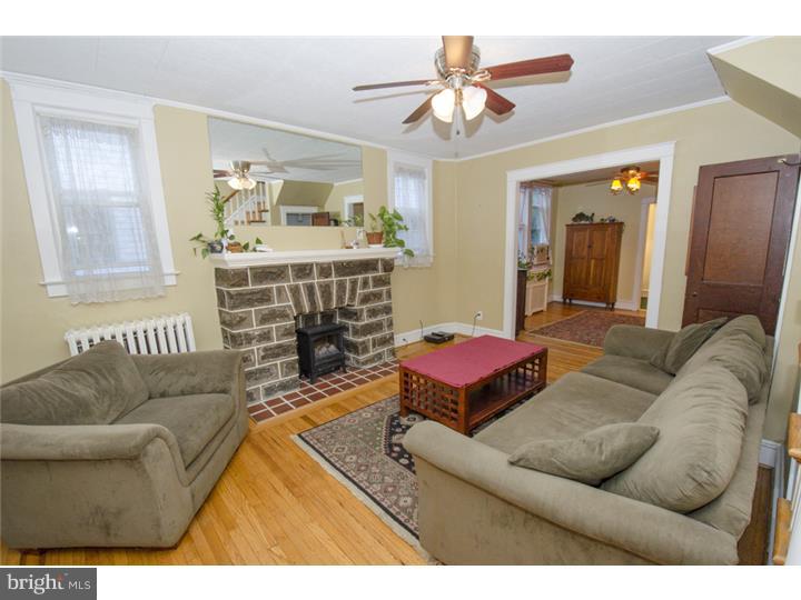 212 South Manoa Road Havertown, PA 19083 - Photo 3 of 24