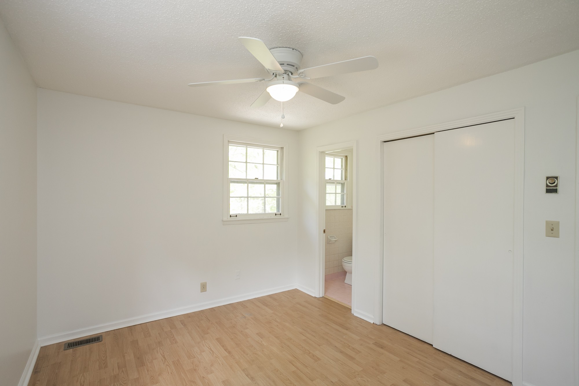 1322 Garrettsburg Road Clarksville, TN 37042 - Photo 11 of 27 Gallery Image 11