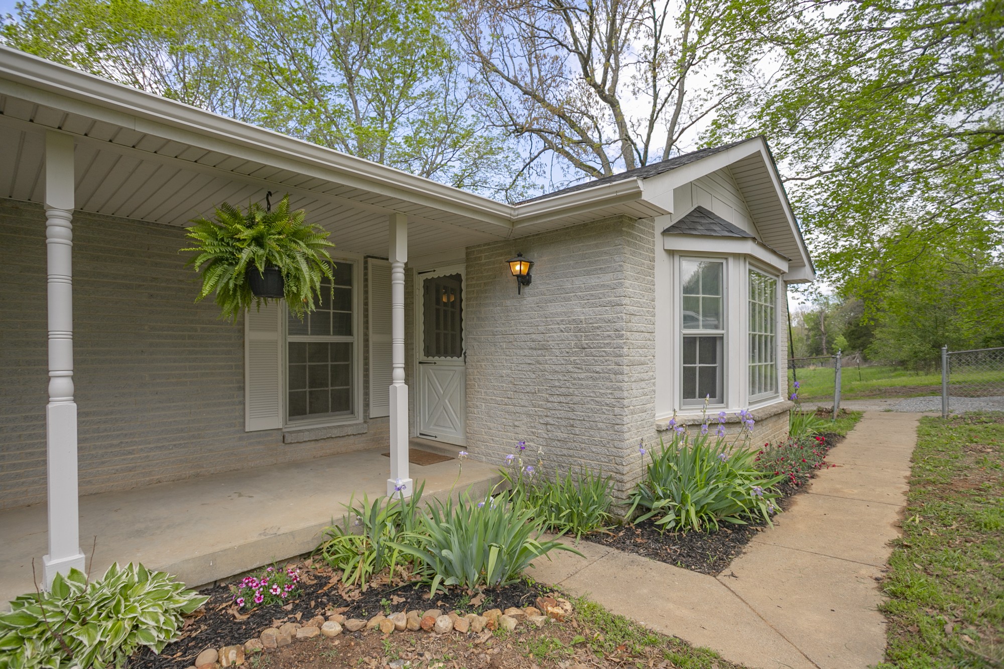 1322 Garrettsburg Road Clarksville, TN 37042 - Photo 2 of 27 Gallery Image 2